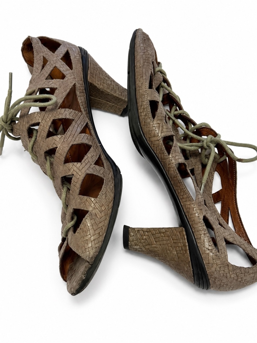 Gentle Souls comfort leather lace up sandal , women’s 11 medium